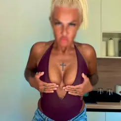 Niki, 40 éves escort szexpartner profilkép