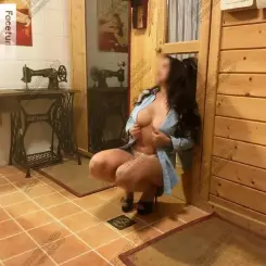 Alina, 21 éves escort szexpartner profilkép